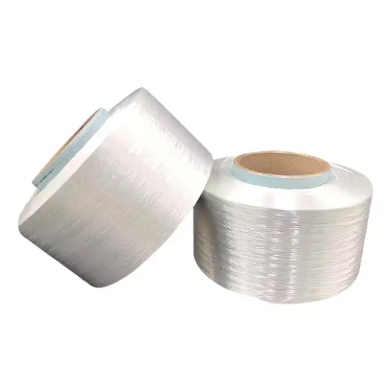 Existem diferenças significativas na compatibilidade do fio hot melt com diferentes pontos de fusão quando combinado com diferentes tecidos, como lã e algodão?